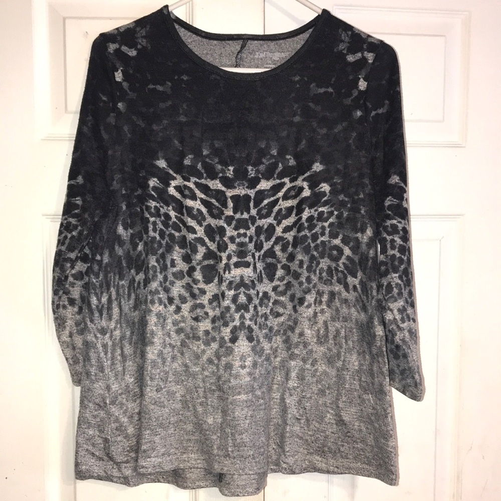 Women’s Leopard Ombré Print Top